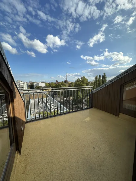 3-JAHRESMIETVERTRAG | 3-Zimmerwohnung mit Dachterrasse in Wedding/nahe U-Bhf. Rehberge/Seestraße(U6) — photo 1